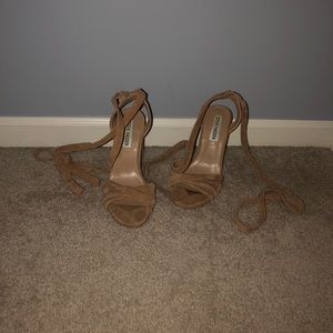 Steve Madden Lace Up Heel (Size 6)